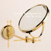 Gương trang điểm trong phòng tắm