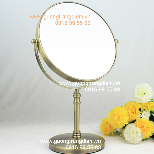 Gương trang điểm để bàn Womi SLK205D có độ phóng đại 3 lần giúp các nàng làm đẹp chính xác hơn gương thường.